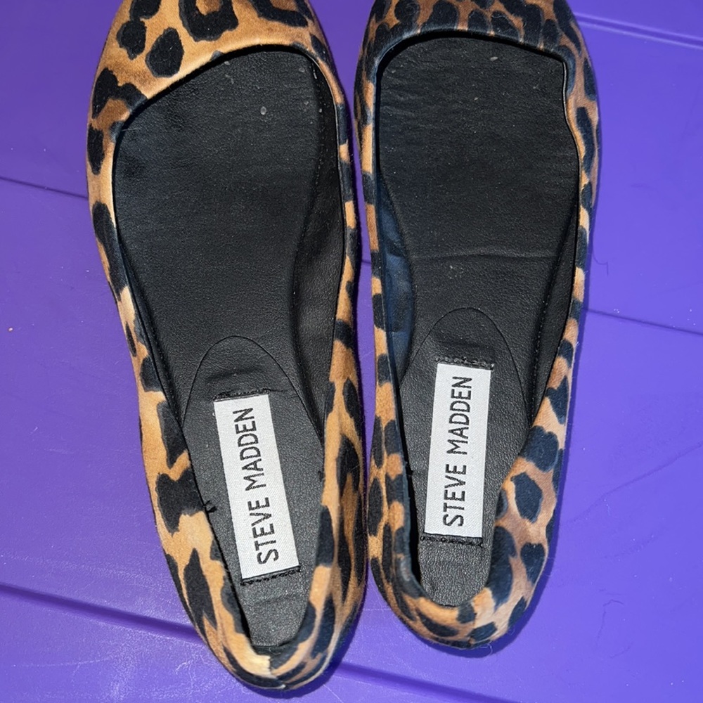 Steve Madden Leopard Print Flats Size 6 - image 8